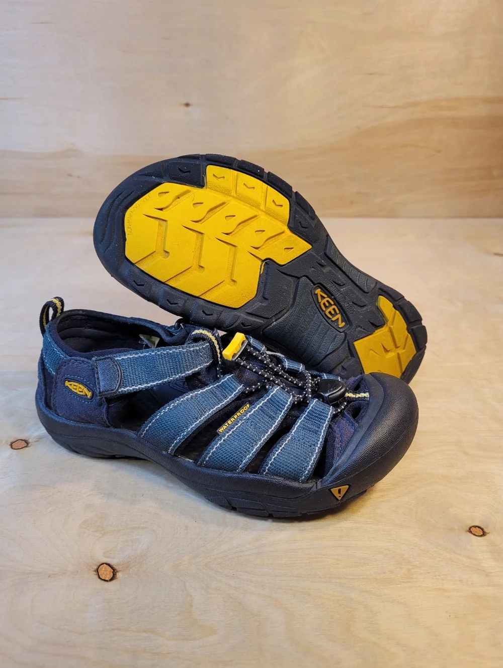 KEEN Newport H2 Waterproof Hiking Washable Kids Sandals - Picture 10 of 10